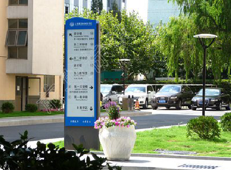 来安哪些因素影响宣传栏的制作？